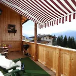 度假居 House In With Panoramic Views