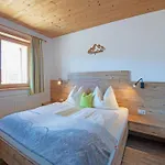 House In With Panoramic Views 度假居 *
