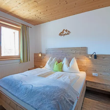 House In With Panoramic Views بيت للعطل *